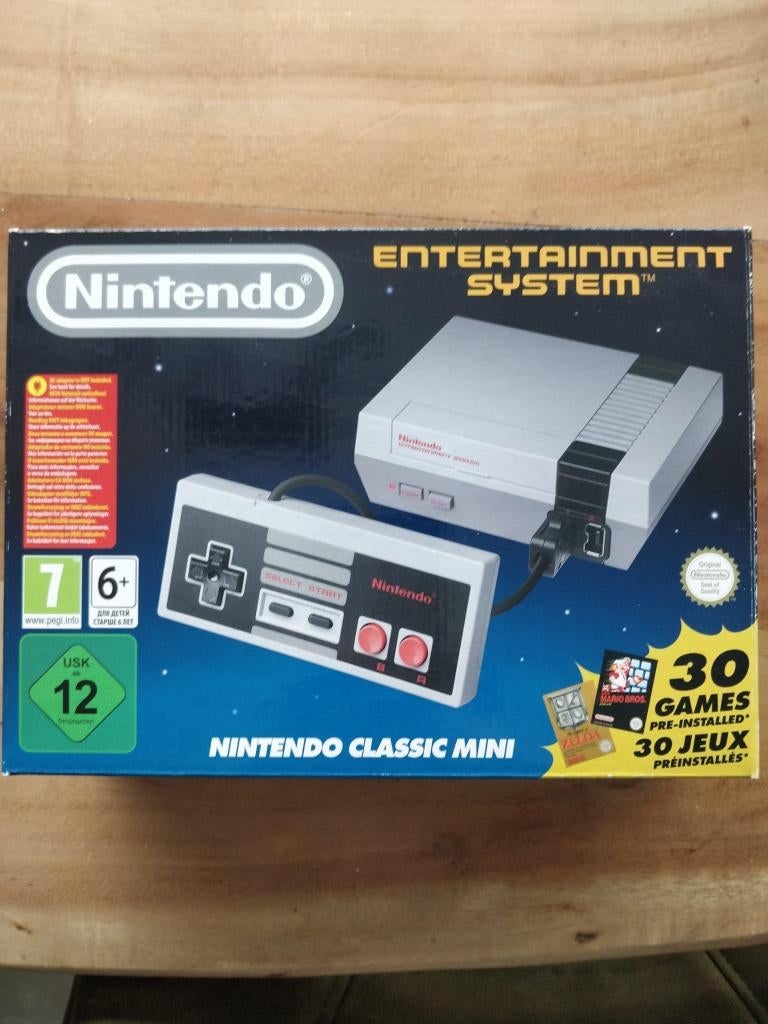 Nintendo classic mini, Games en Spelcomputers, Spelcomputers | Nintendo NES, Ophalen, Nieuw, Met 1 controller, Met games