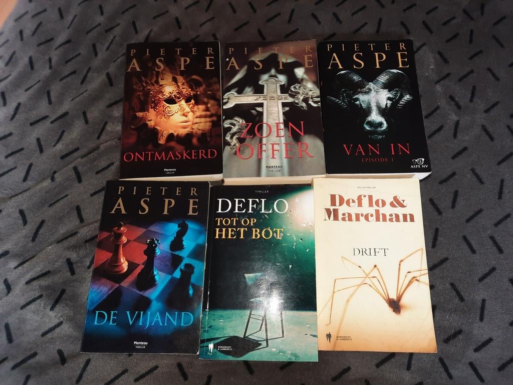 Boeken Defo en Pieter aspe, Ophalen, Zo goed als nieuw