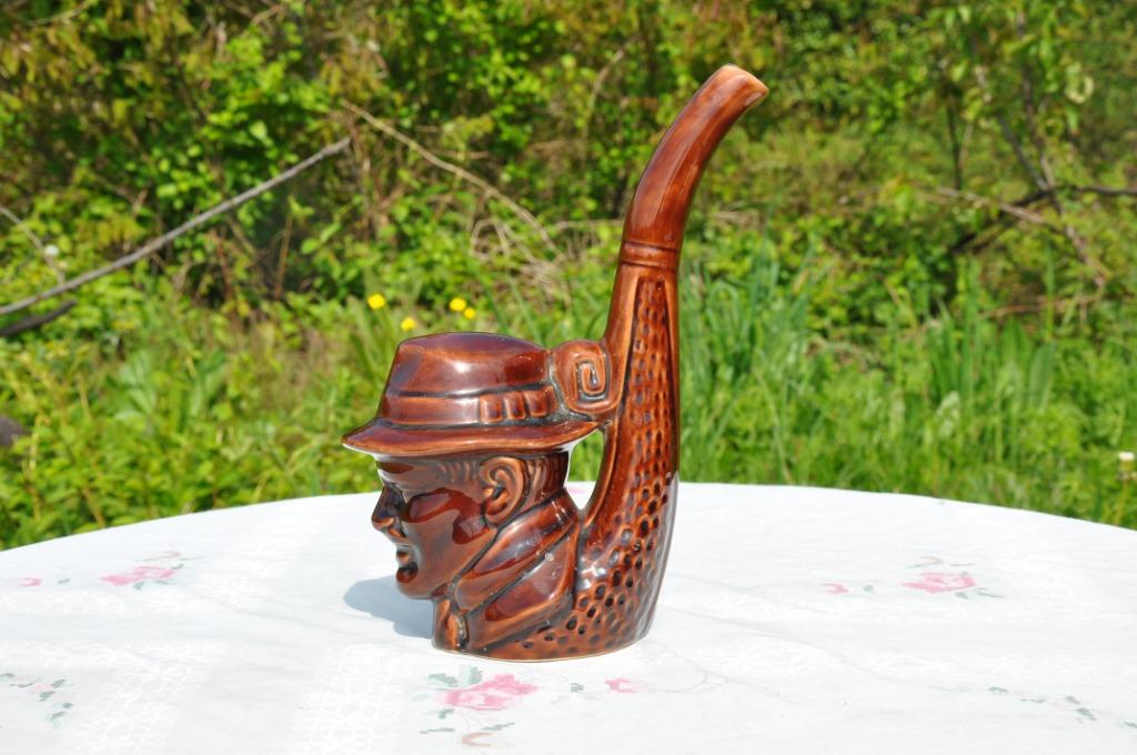 bouteille en faience pipe tete d'homme, Enlèvement ou Envoi