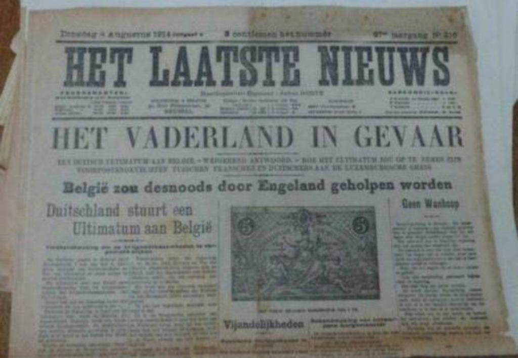 Het Laatste Nieuws oorlogskranten herdruk  1914, Boeken, Ophalen of Verzenden, Gelezen, Krant
