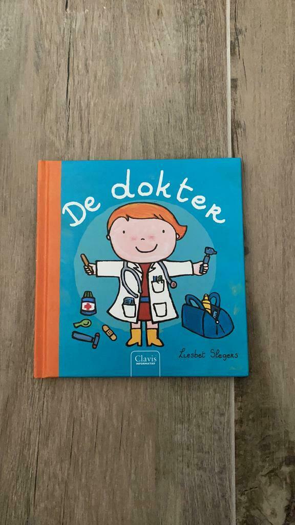 Klein boekje Liesbeth Slegers de dokter, Ophalen of Verzenden, Zo goed als nieuw