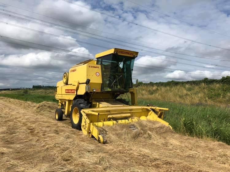 Gezocht New Holland 8070/8080/8060 BIED ALLES AAN!, Zakelijke goederen, Ophalen, Akkerbouw, Oogstmachine