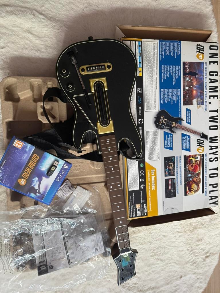 guitar hero live ps4 & ps5, Enlèvement, Comme neuf