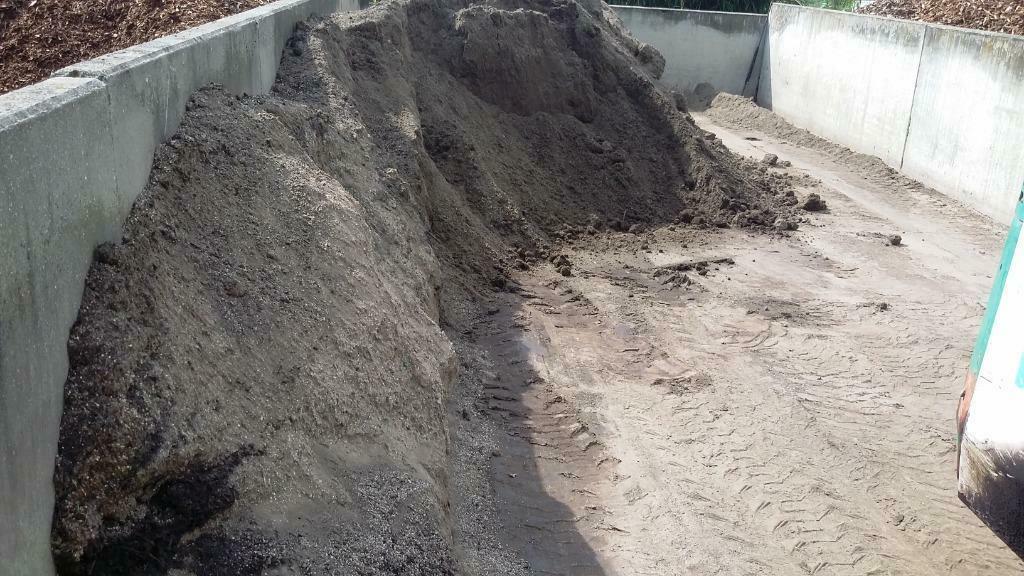 PLANTGROND    - SERRE  GROND-   GROEN  COMPOST, Tuin en Terras, Ophalen, Volle zon, Zomer, Groenteplanten