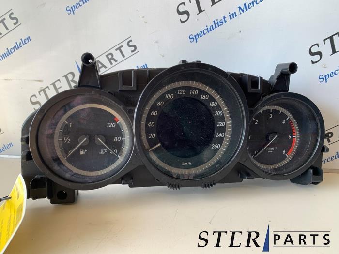 Compteur kilométrique KM d'un Mercedes C-Klasse, 3 mois de garantie, Utilisé, -, -