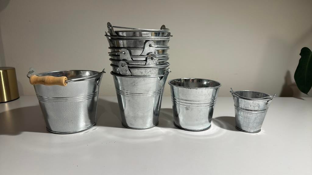 10 pots en zinc, Enlèvement, Comme neuf