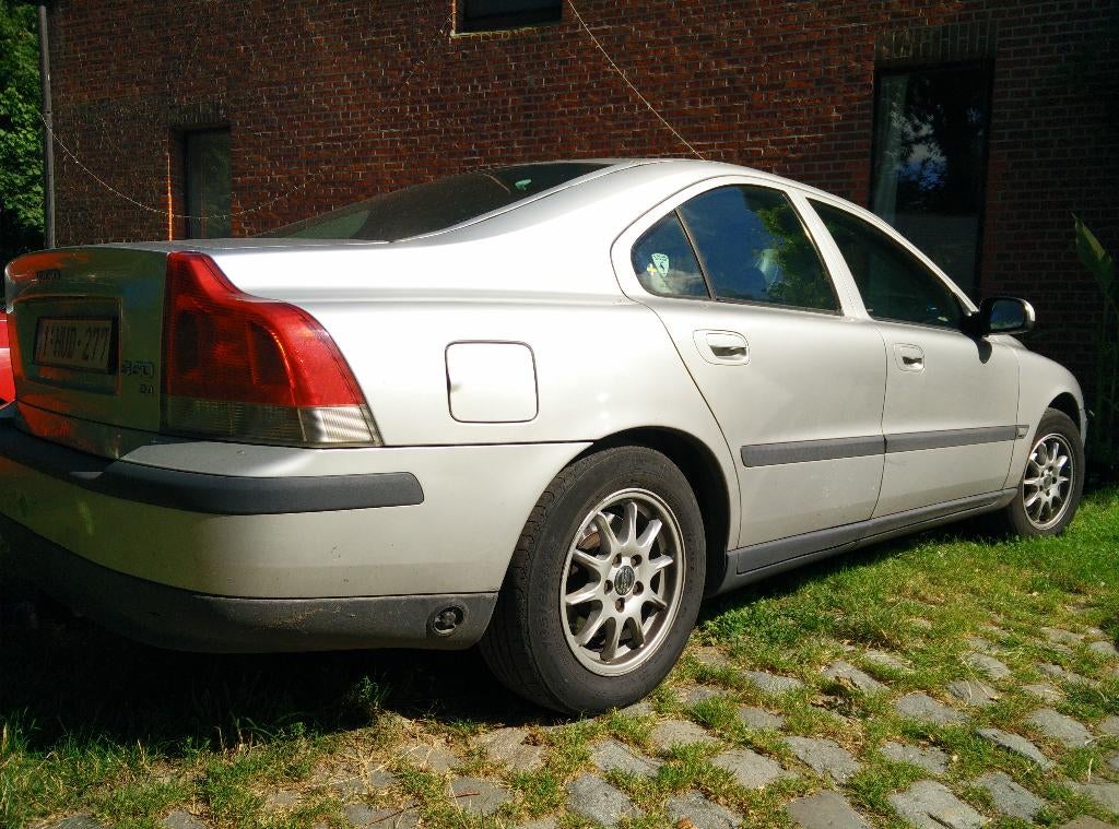 Volvo S60 2.4 140 PK op LPG wegens bedrijfswagen, Auto's, Voorwielaandrijving, 4 deurs, Zwart, Particulier
