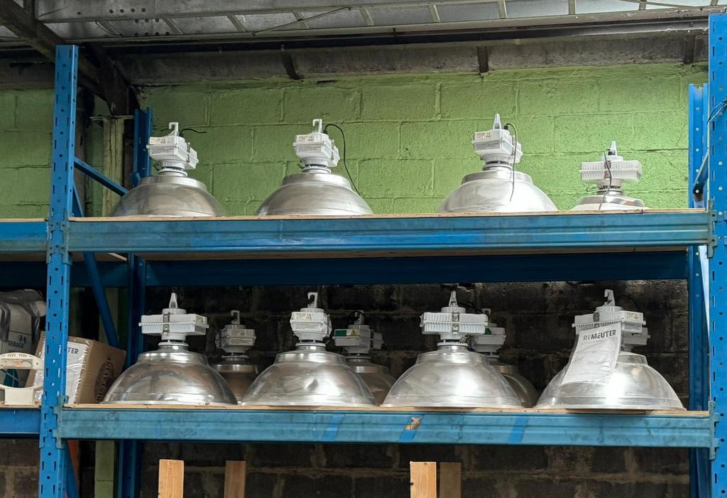 Lampes industrielles, Enlèvement, Utilisé
