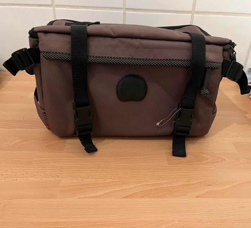Delsey grote cameratas/ heuptas NIEUW 📷📹📸, Audio, Tv en Foto, Foto | Cameratassen, Nieuw, Heuptas, Overige merken, Ophalen