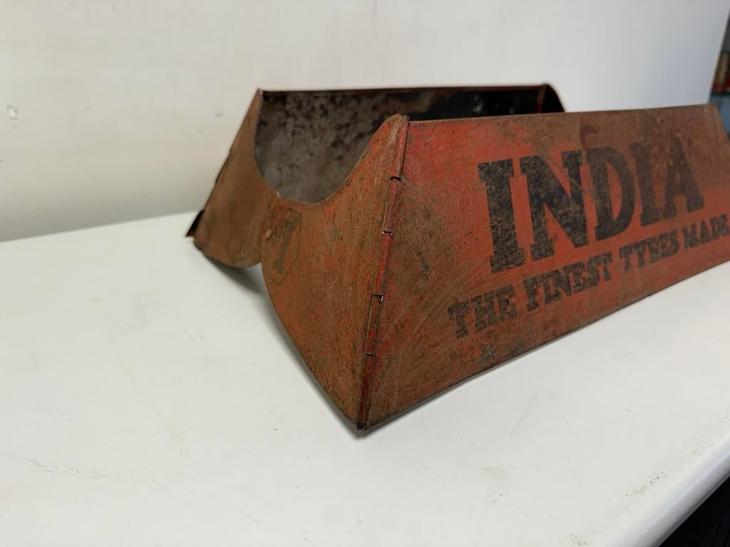 INDIA banden oude reclame standaard, Verzamelen, Ophalen of Verzenden, Gebruikt, Reclamebord