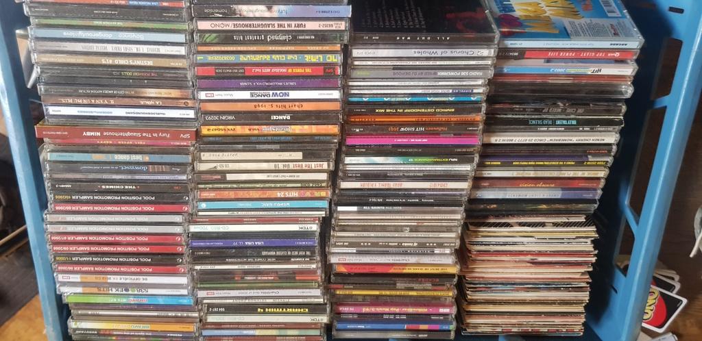 lot van 260 cds, Ophalen, Gebruikt