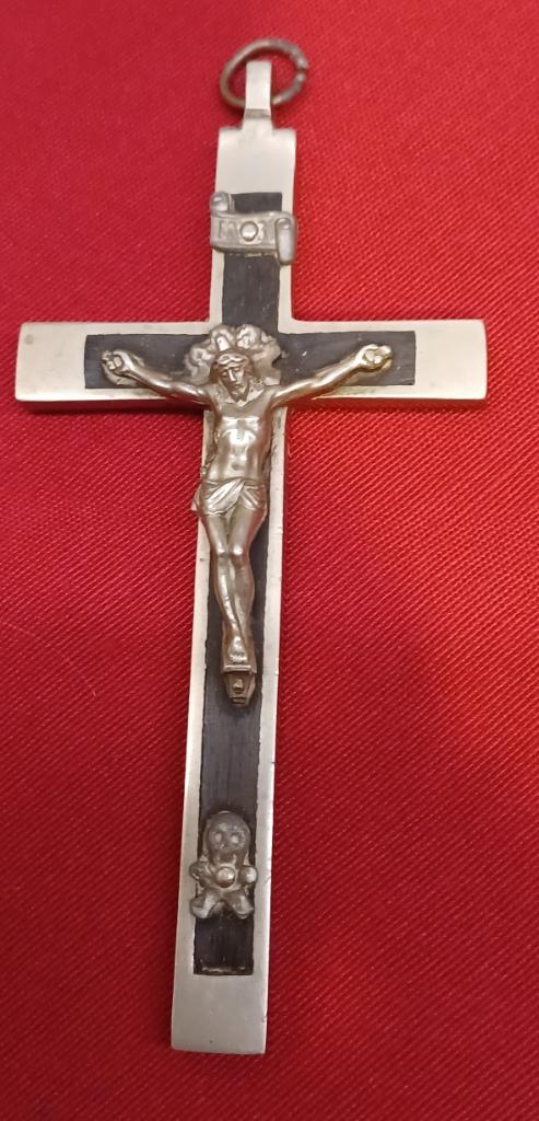 Kruisje  (van een paternoster?), Ophalen of Verzenden, Gebruikt, Beeld(je), Christendom | Katholiek