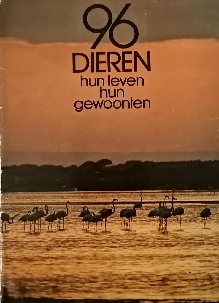 De Beukelaer Album – 96 Dieren hun leven hun gewoonten, Boeken, Ophalen of Verzenden, Zo goed als nieuw, Plaatjesalbum
