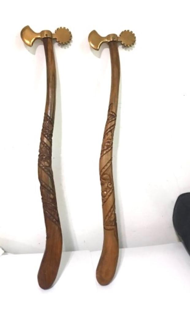 Hache chasse bronze sculptée main Forêt Noire 64 cm😎🤗🎁👌, Enlèvement ou Envoi
