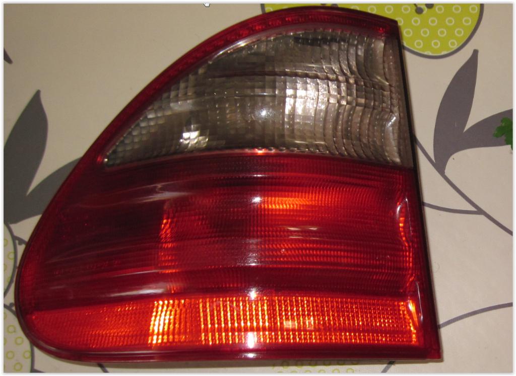 FEU ARRIERE GAUCHE EXTERIEUR MERCEDES CLASSE E W210 (99-02), Autos : Pièces & Accessoires, Enlèvement ou Envoi, Utilisé, Mercedes-Benz