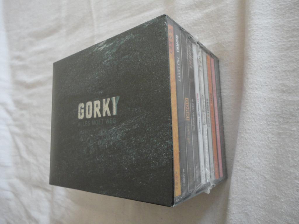 Gorki - Gorky ( 10 verschillende cd's in box), CD & DVD, CD | Néerlandophone, Enlèvement ou Envoi