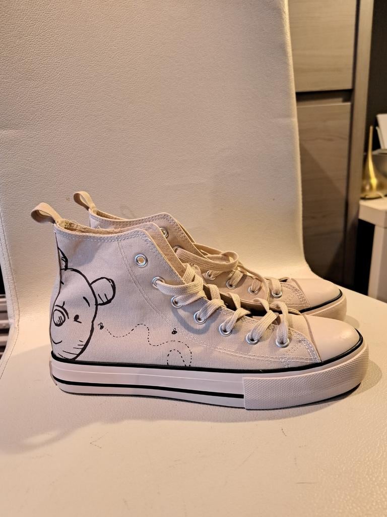 Sneakers Winnie The Pooh maat 38, Ophalen, Beige, Nieuw, Sneakers