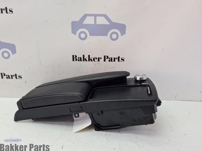 Middenconsoles van een Mercedes C-Klasse, Gebruikt, -, -, 3 maanden garantie