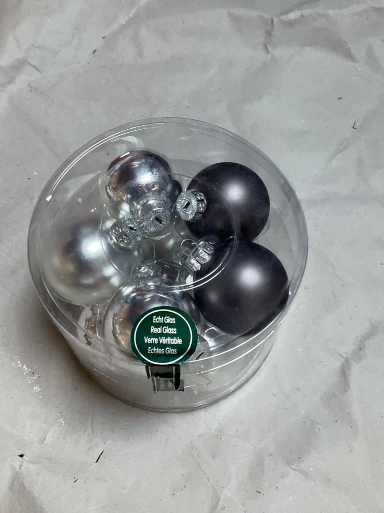 Kerstballen zilver met zwart (1maal gebruikt ), Ophalen of Verzenden, Zo goed als nieuw