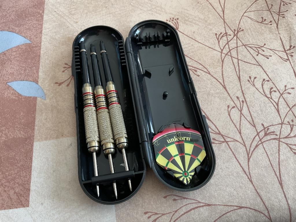 Darts pijlen, Unicorn 21 gr, Sport en Fitness, Darts, Ophalen of Verzenden, Zo goed als nieuw, Pijlen