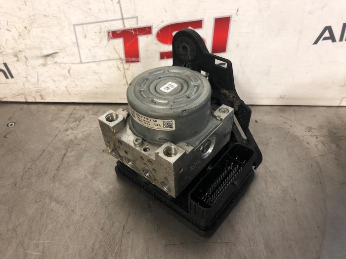 Pompe ABS d'un Volkswagen Golf, Volkswagen, -, 3 mois de garantie, Utilisé