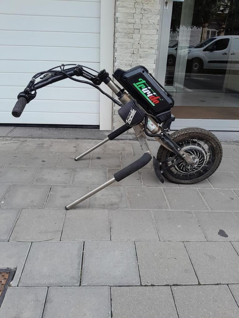 Chaise 3 em roue Triride pour chaise manuelle pmr, Divers, Fauteuil roulant électrique