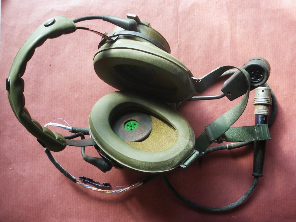 Casque Racal audio + micro de chariste (utilisé sur Léopard), Envoi, Armée de terre, Casque ou Béret