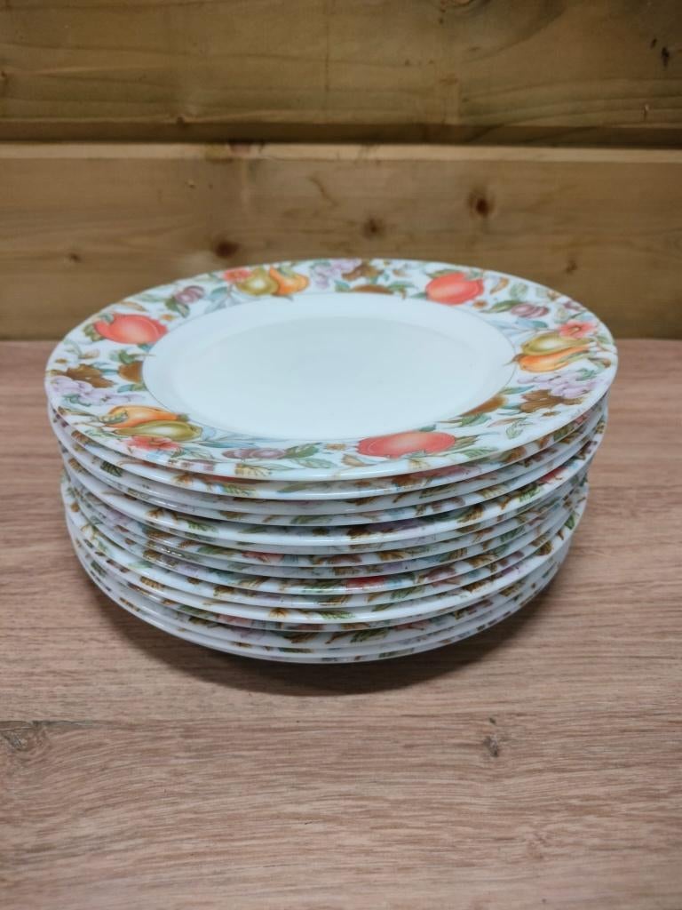Arcopal borden met fruit + bloemen dessin, Ophalen of Verzenden, Zo goed als nieuw, Glas, Bord(en)