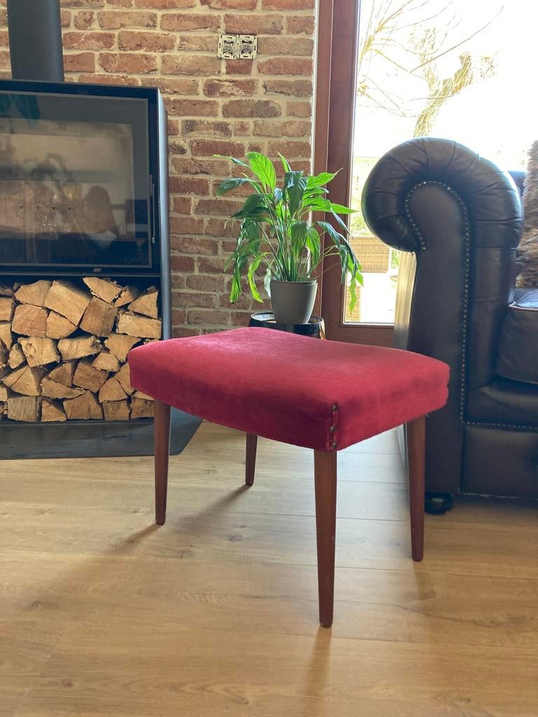 Vintage Tabouret ‘50 - rood fluweel - voetenbank, Ophalen of Verzenden