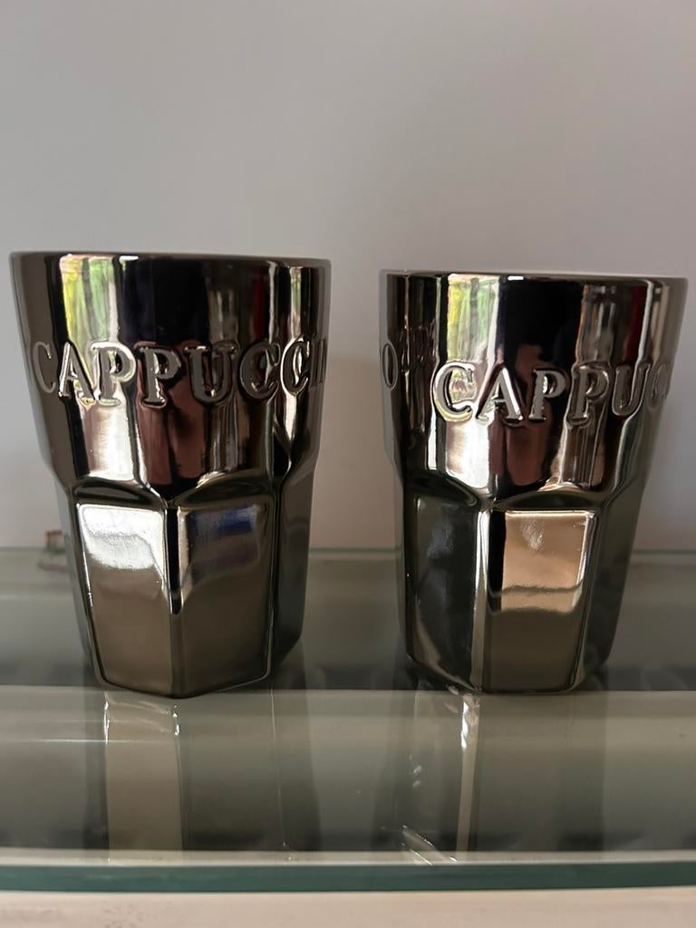 3 zilverkleurige tassen/koppen met opschrift Cappuccino, Ophalen, Zo goed als nieuw