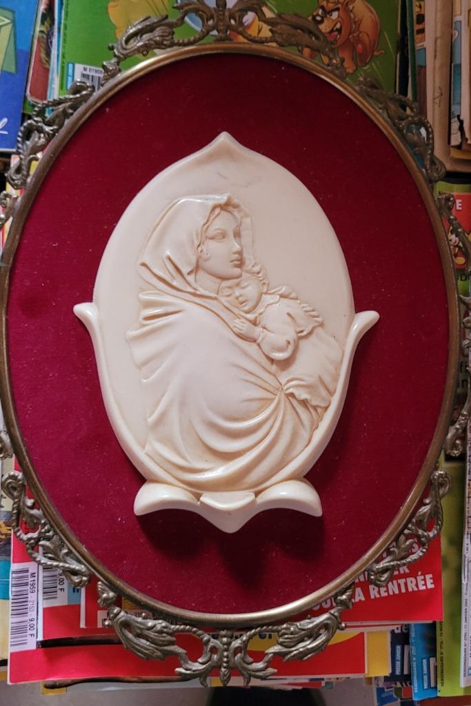Sculture Albatre Vierge Marie et l´enfant Jesus, Enlèvement