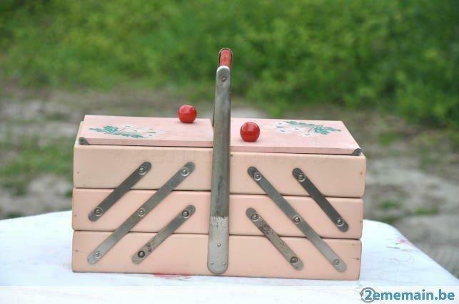 ancienne cousette pour enfant rose, Antiquités & Art