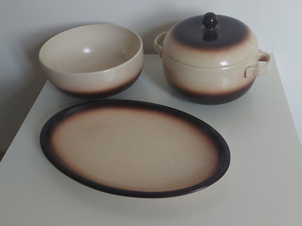 Boch La Louvière 4-delige aardewerkset, Huis en Inrichting, Keuken | Servies, Ophalen, Zo goed als nieuw, Compleet servies