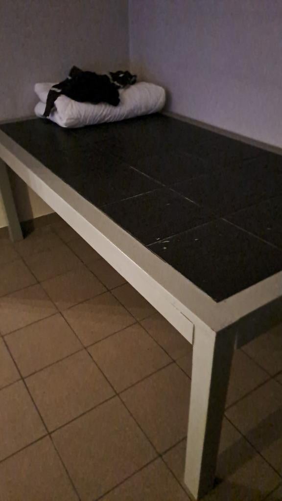 Tafel-grijs-stenenblad, Ophalen