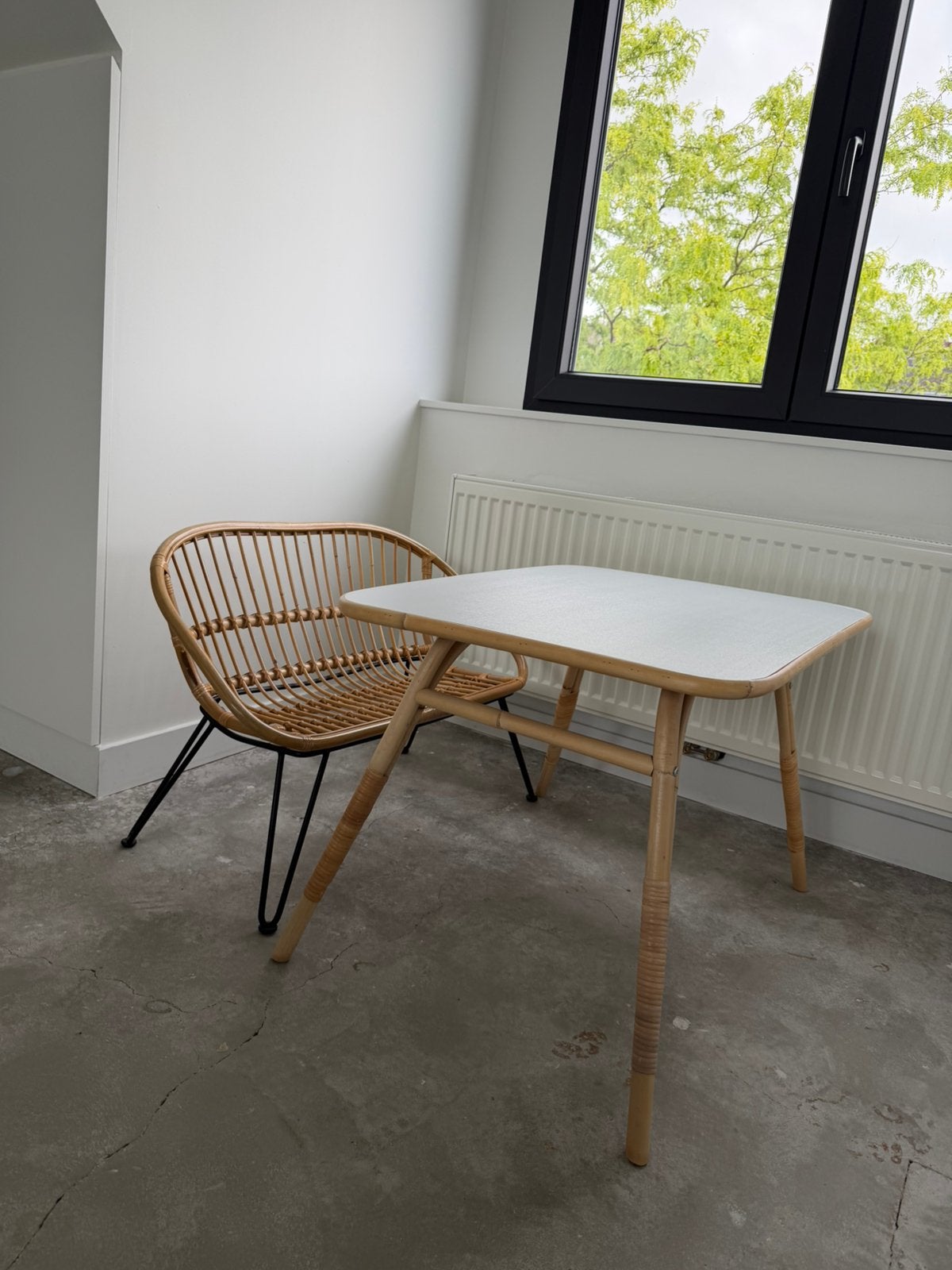 Prachtig kindertafeltje met zitbank, Ophalen, Gebruikt