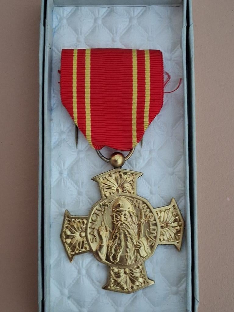 Médaille : Croix d'honneur du diocèse de Malines Saint-Rombo, Envoi