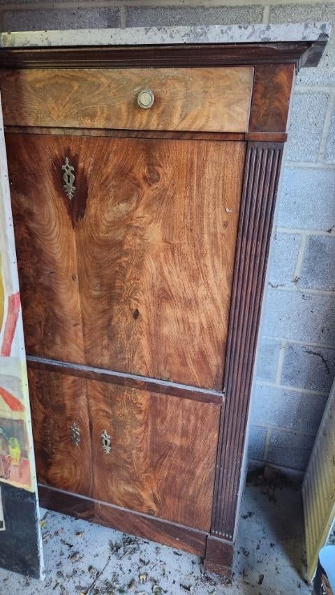 Armoire Style Napoléon, Enlèvement