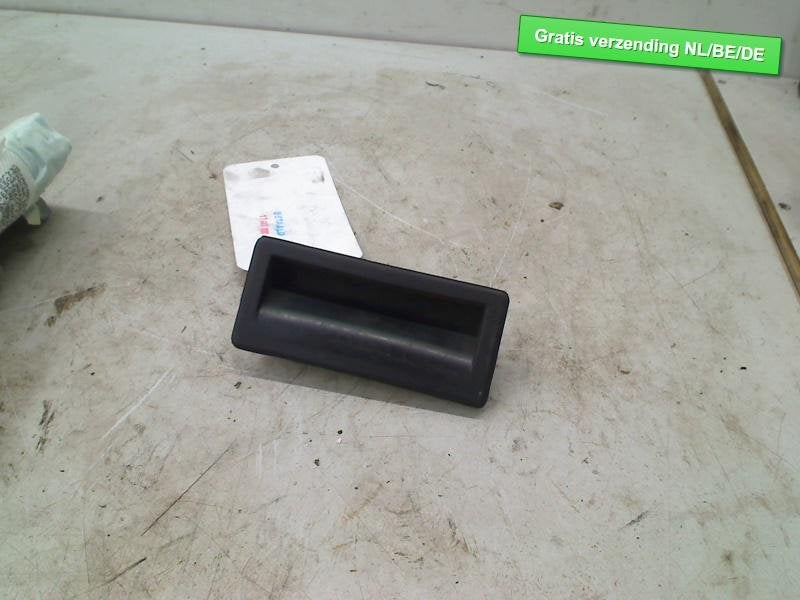 ACHTERKLEP EMBLEEM OPENER Touran (1T3) (5N0827566T), Auto-onderdelen, Gebruikt, Volkswagen, Volkswagen AG, Kundenbetreuung@volkswagen.de
