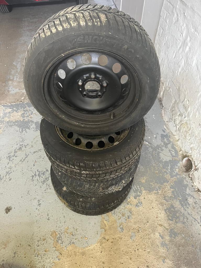 Pneus hivers 205/55 r16, Enlèvement, Pneu(s)