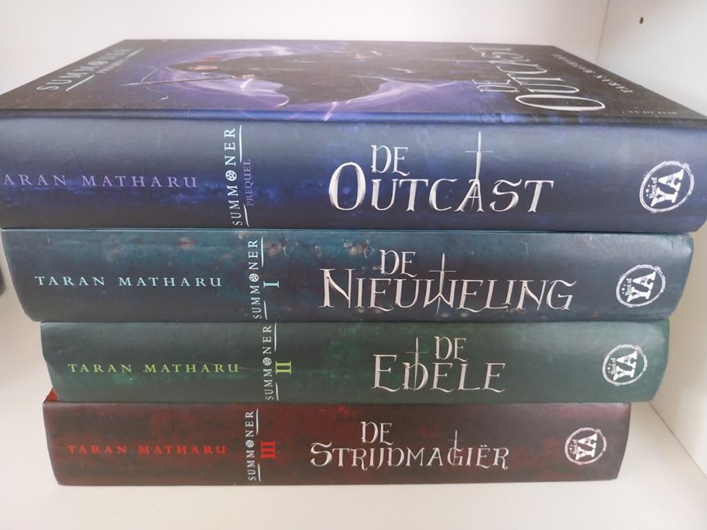 Summoner serie - Taran Matharu, Boeken, Ophalen, Zo goed als nieuw, Taran Matharu