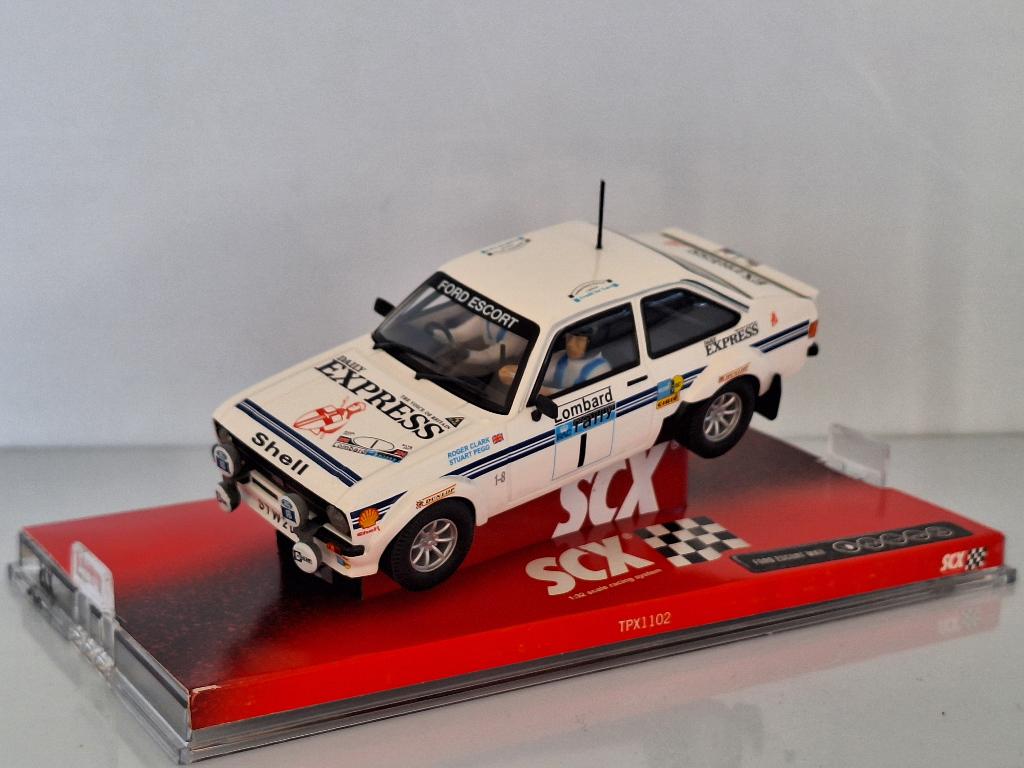 Scx Classic Ford Escort MKII Daily Express#1 Ref Nr 64320, Overige merken, Racebaan, Verzenden, Nieuw