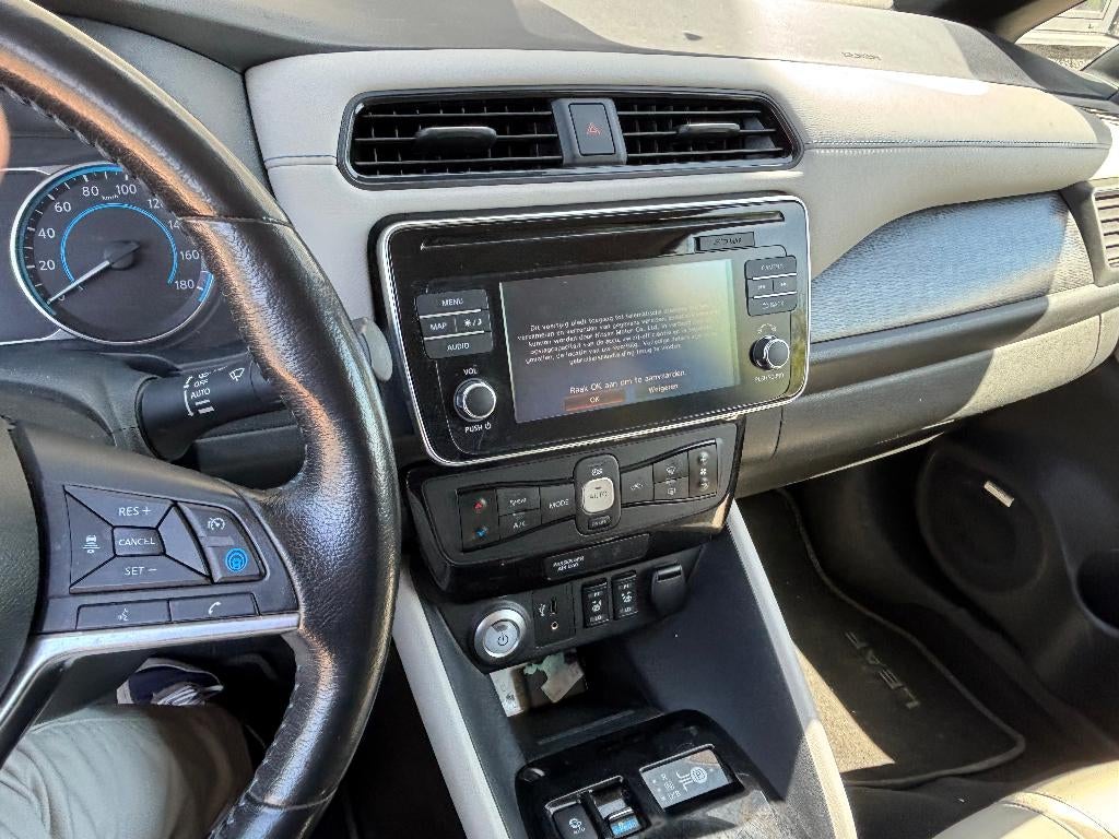 Nissan Leaf 2 Zéro, Autos, Achat, Entreprise, Automatique, Cuir synthéthique