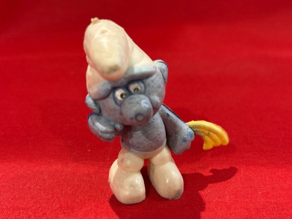 Trieste smurf huilsmurf met zakdoek lichtblauw. 4,5 cm Peyo, Collections, Schtroumpfs, Enlèvement ou Envoi, Utilisé, Autres Schtroumpfs
