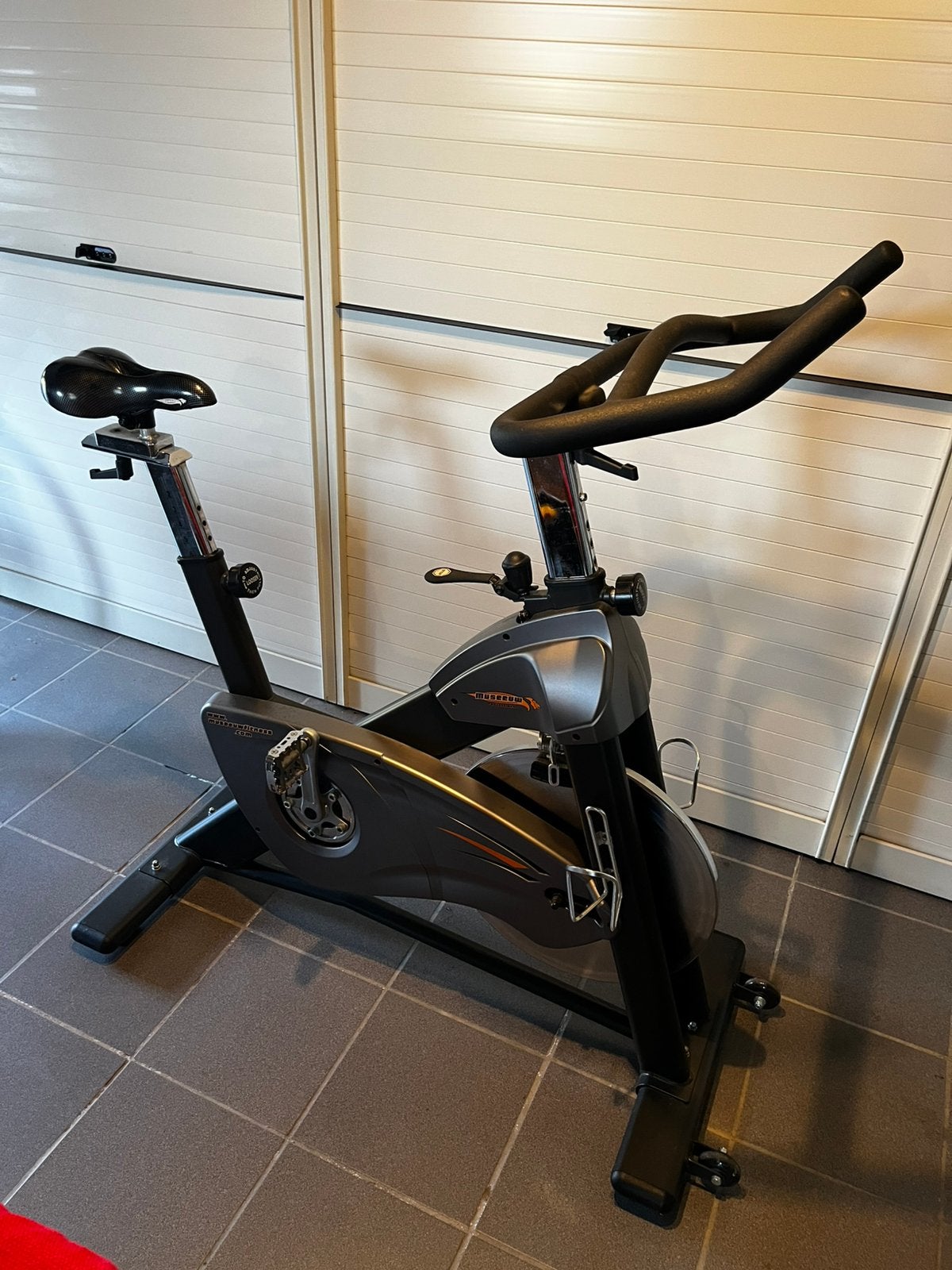 Spinningbike, Sport en Fitness, Fitnessapparatuur, Ophalen, Gebruikt, Spinningfiets, Metaal