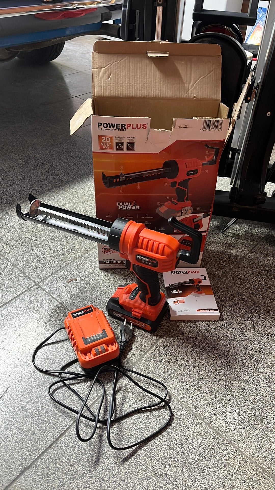 Kitpistool met accu en lader, Doe-het-zelf en Bouw, Gereedschap | Handgereedschap, Ophalen of Verzenden, Nieuw, Kitspuit