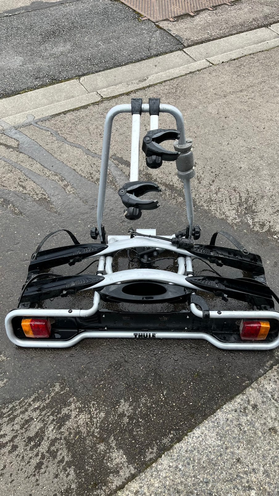 Porte vélo Thules sur attelage, Autos : Divers, Porte-vélos, Support d'attelage, 2 vélos, Comme neuf, Vélo électrique