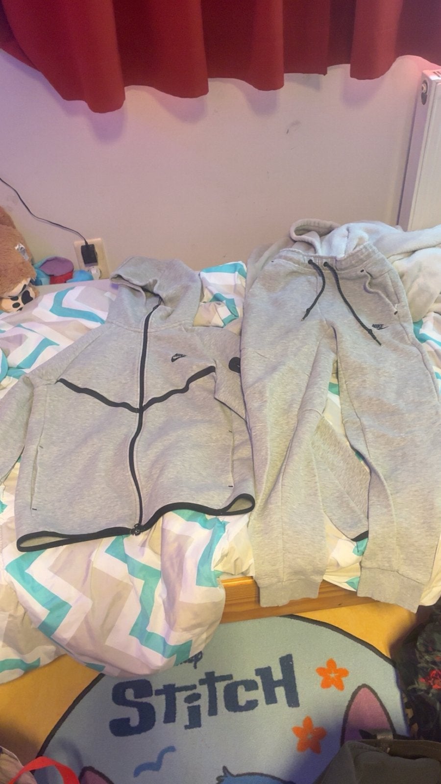 Grijze nike tech, Ophalen, Zo goed als nieuw