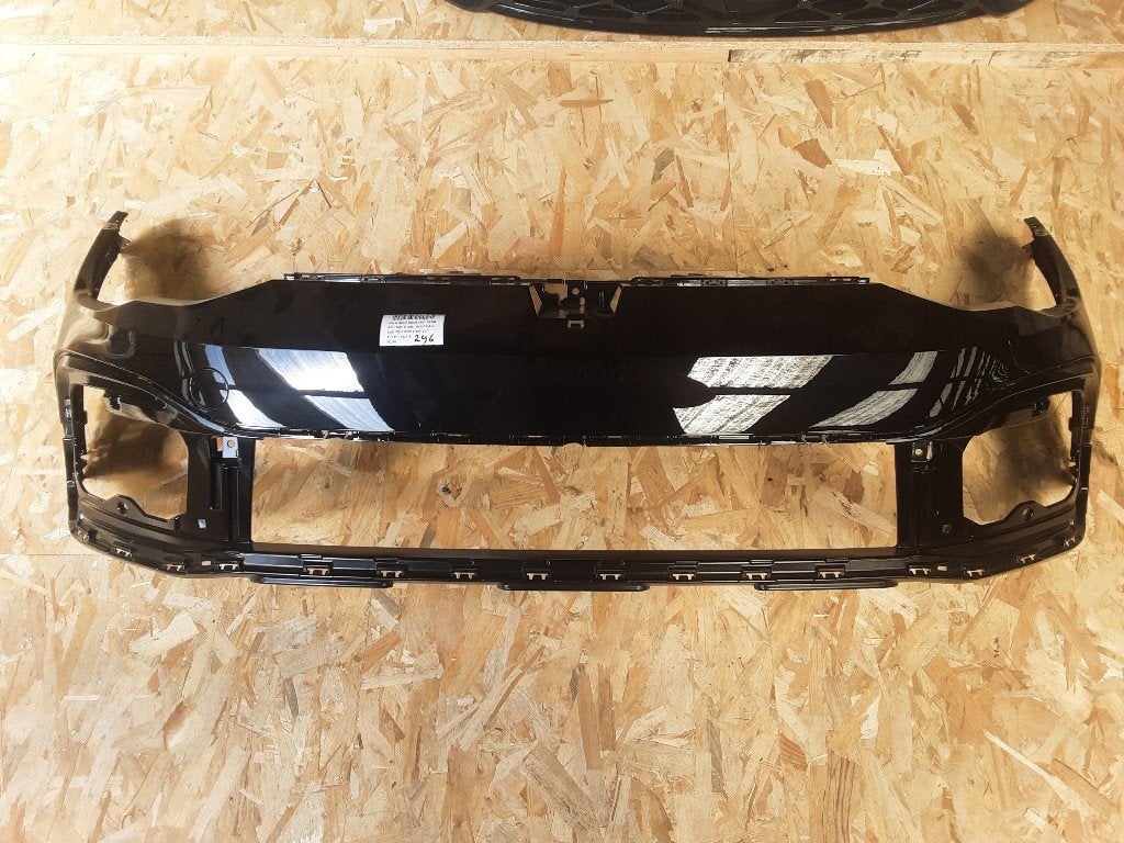 PARE-CHOCS AVANT Volkswagen Golf VIII (CD1) (5H0807221C), Pare-chocs, Volkswagen, Mevr. I. Hauben, Utilisé