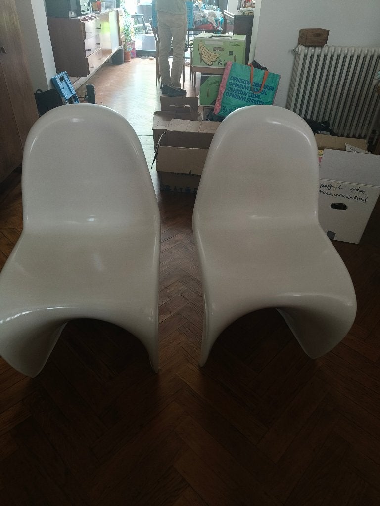 2 stoelen (gratis), Ophalen, Kunststof, Gebruikt, Twee