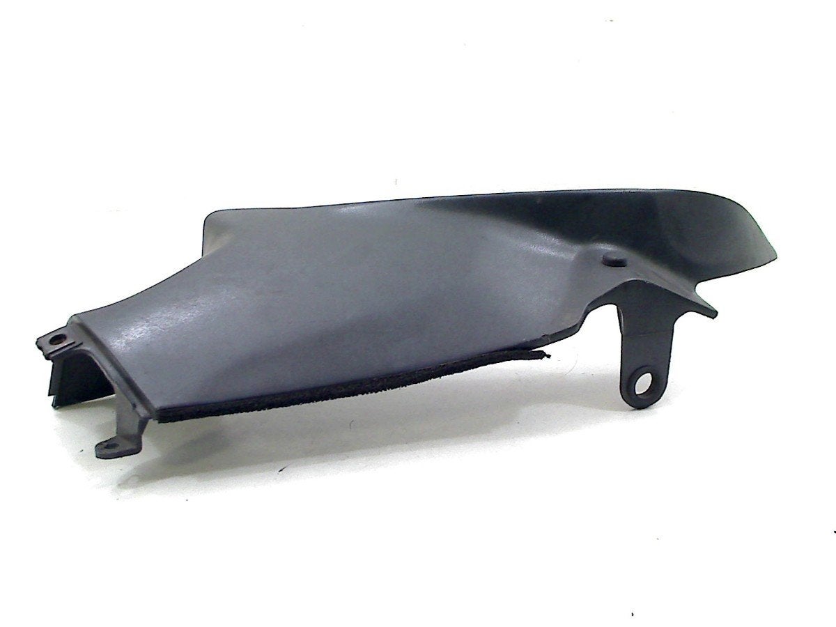 CARENAGE INTERNE PANNEAU GAUCHE Honda, Motos, Dhr. S. di Majo, Utilisé, Info@cama-motorparts.nl, P.J. Troelstraweg 8 8
3144 CX  MAASSLUIS, NL